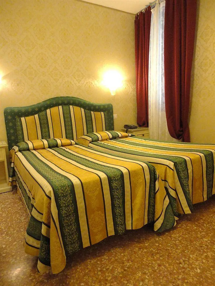 Residenza La Campana Hotel Venice Italy